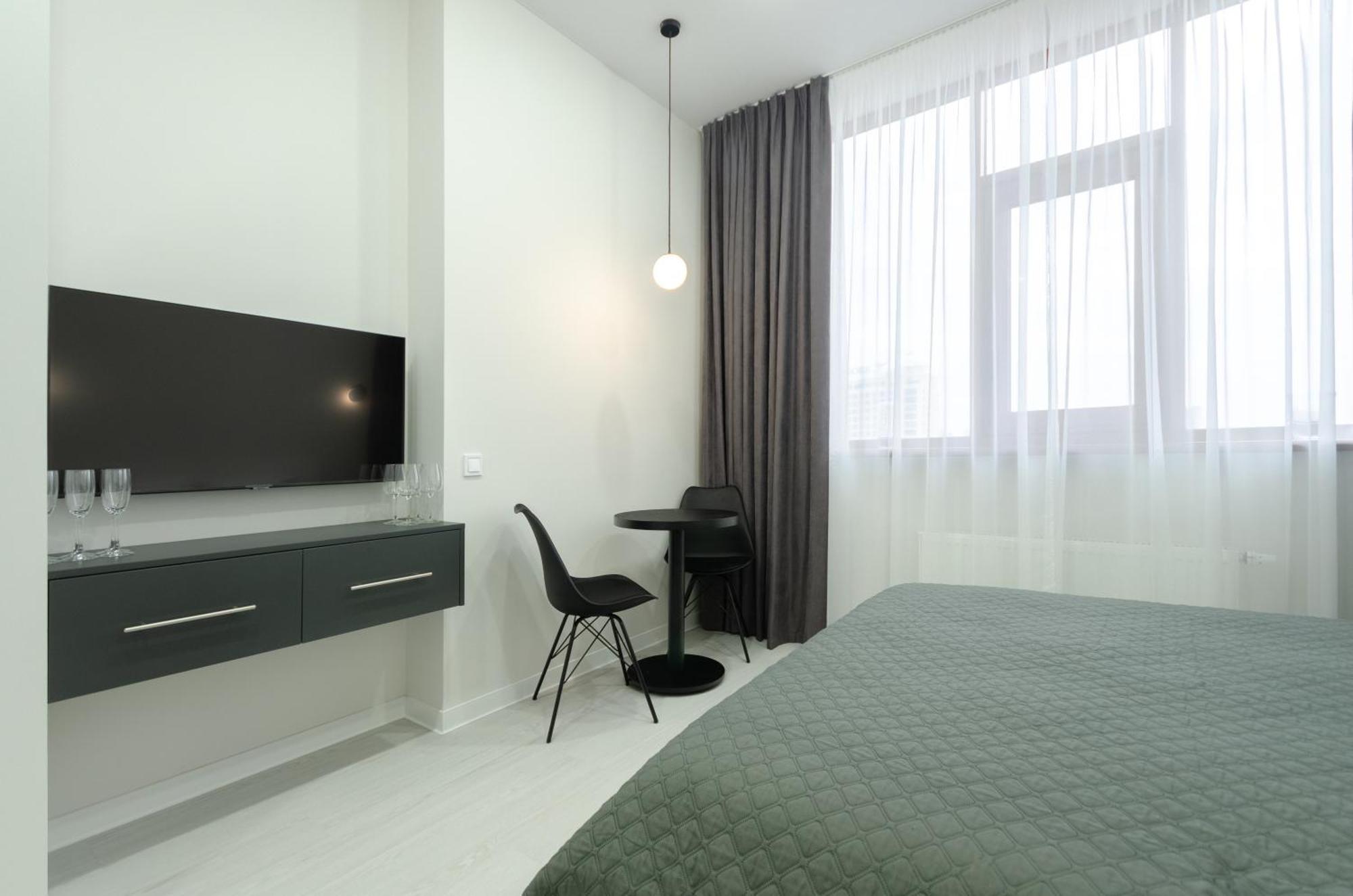 Petrovdom Inn Rc Diplomat Hall -The Smart Hotel Apartment Panoramic City View I Kyiv Exterior photo